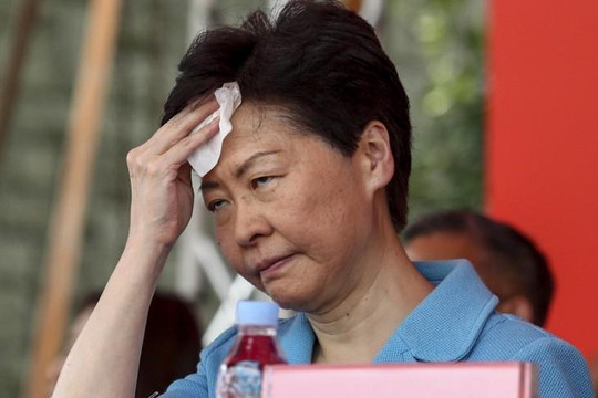 Bà Lâm Trịnh Nguyệt Nga nói người biểu tình đang đẩy Hồng Kông xuống 'vực thẳm'