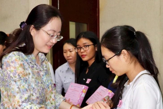 TP.HCM: Học bổng Nguyễn Thị Minh Khai giúp nhiều HS, SV vượt khó
