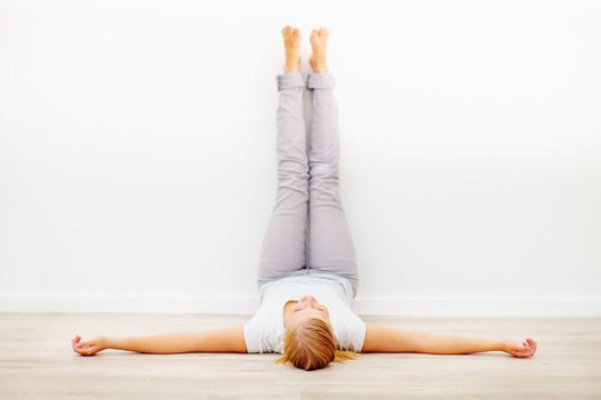 Động tác yoga giúp mang lại giấc ngủ ngon