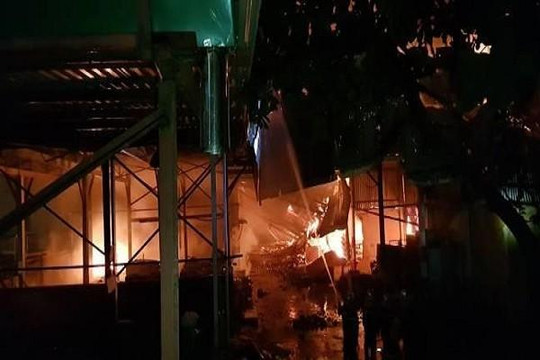Hà Nội: Quận Thanh Xuân báo cáo nhanh thiệt hại vụ cháy công ty Rạng Đông