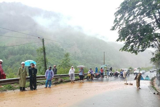 Huyện Hướng Hoá, Quảng Trị tan hoang do mưa lũ