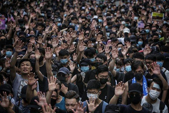 Trung Quốc dọa sẽ nghiền nát mọi nỗ lực ly khai của Hồng Kông