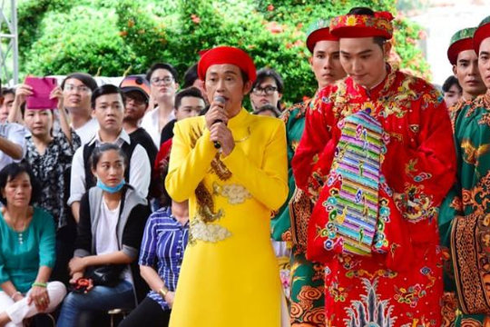 Hoài Linh tổ chức tổ chức lễ dâng hương Tổ nghề long trọng 