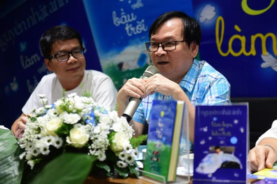 Nhà văn Nguyễn Nhật Ánh 'Làm bạn với bầu trời' nhân dịp trung thu