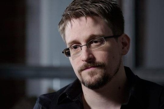 Mỹ kiện 'người tuýt còi' Edward Snowden xuất bản sách chưa kiểm duyệt