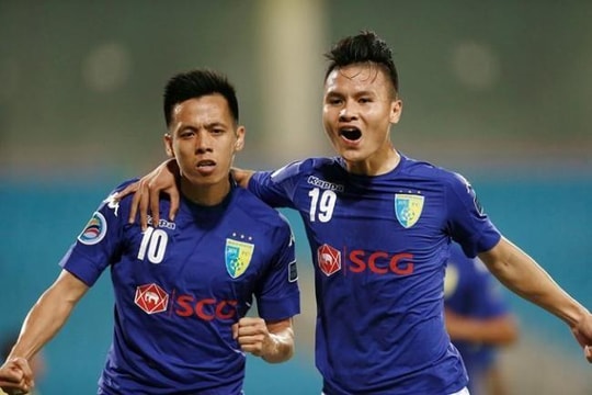 Quang Hải, Văn Quyết và HLV Chu Đình Nghiêm càn quét giải thưởng tháng 8 V.League 2019