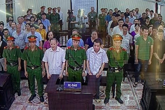 Xét xử vụ gian lận thi cử tại Hà Giang: 5 bị cáo đã có mặt tại tòa