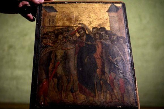Bức họa trị giá 6,5 triệu USD của Cimabue được tìm thấy trong bếp 