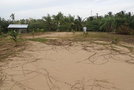 Bài 3: Đột nhập hầm cát khủng rộng hàng ngàn mét vuông bên sông Hàm Luông