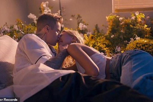 Justin Bieber tung MV ngọt ngào và nóng bỏng với vợ sau ngày cưới 