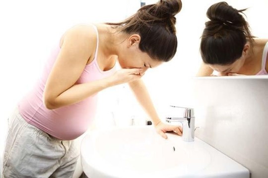 Mẹ ốm nghén nặng làm tăng nguy cơ tự kỷ ở trẻ