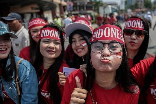 CĐV Indonesia chê LĐBĐ, chế nhạo đội nhà, rủ nhau cổ vũ đội tuyển Việt Nam