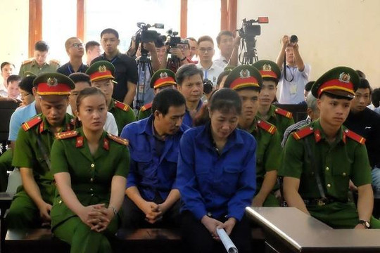Vụ gian lận thi cử Sơn La: Nguyên Giám đốc Sở GD-ĐT tiếp tục vắng mặt