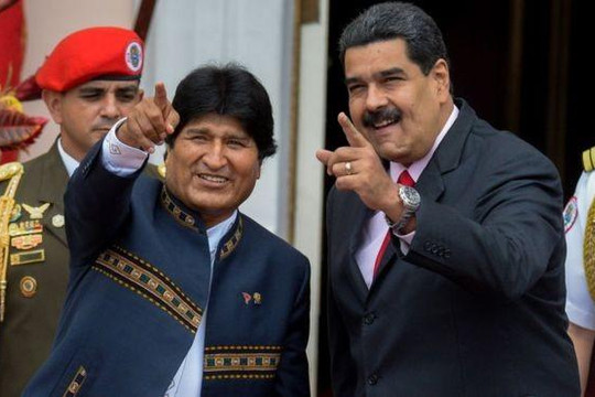 Tổng thống Bolivia từ chức khi cảnh sát và quân đội ủng hộ người biểu tình