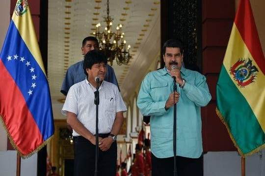 Phản ứng của thế giới về việc Tổng thống Bolivia từ chức: Cánh hữu hả hê, cánh tả phẫn nộ