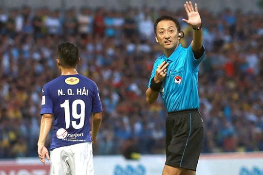 Trọng tài từng bắt trận Việt Nam thắng Thái Lan cầm còi buổi đấu với UAE