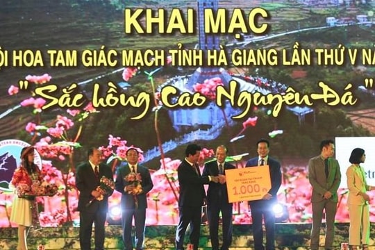 Tập đoàn T&T Group trao tặng tỉnh Hà Giang 1.000 căn nhà tình nghĩa