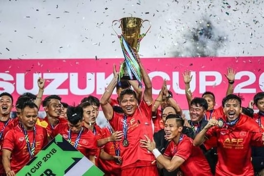 Clip những bàn thắng của Anh Đức giúp Việt Nam vô địch AFF Cup 2018 và hạ Thái Lan tại King's Cup