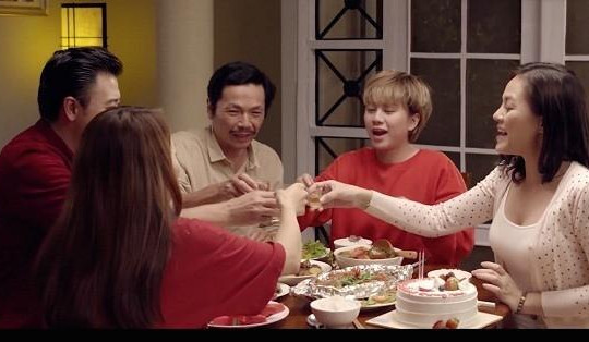 Cùng cười, khóc với Ánh Dương và bố Sơn 'Về nhà đi con' trong phim ngắn mới