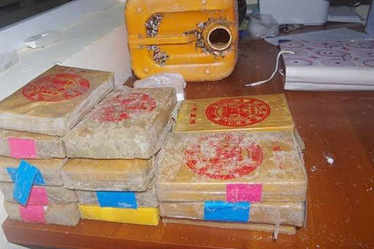 Quảng Nam: Ngư dân bắt được 25 bánh heroin trôi dạt từ biển vào