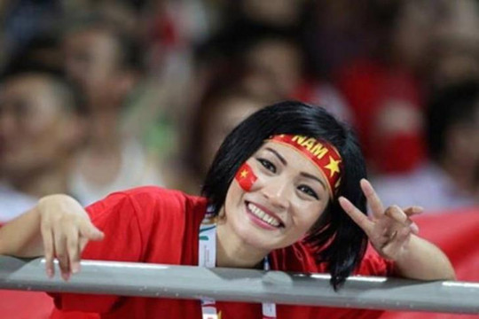 Sao Việt ăn mừng tưng bừng  khi tuyển nữ Việt Nam thắng Thái Lan đoạt HCV SEA Games 