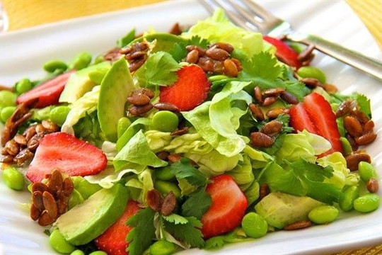 Salad rau tươi, thực đơn không thể thiếu với người muốn giảm cân
