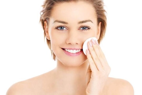 Có thể bạn chưa biết rửa mặt bằng nước muối đúng cách