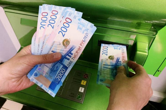  Nga sử dụng loại giấy sát trùng để in tiền