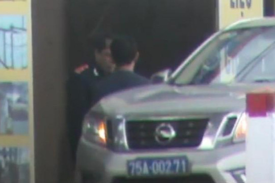 Thanh tra Giao thông tỉnh Thừa Thiên - Huế lý giải cách kiểm tra ‘kỳ lạ’ của nhân viên