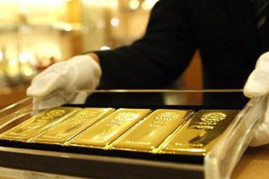 Giá vàng tăng vọt trở lại sau khi Iran tấn công căn cứ Mỹ