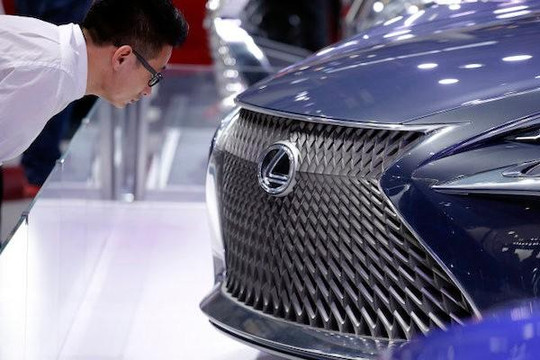 Toyota bị phạt vì bán phá giá dòng xe Lexus tại Trung Quốc 