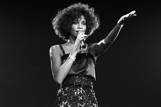 Whitney Houston được vinh danh tại Đại sảnh dang vọng Rock and Roll