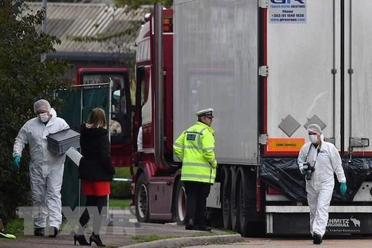Vụ 39 thi thể trong container: Ireland phê chuẩn lệnh dẫn độ 1 nghi phạm sang Anh