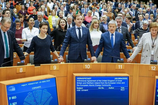 Nghị viện châu Âu bỏ phiếu tiễn Anh rời khỏi EU