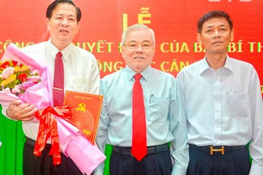 Sóc Trăng: Phó bí thư Tỉnh ủy Huỳnh Văn Sum nghỉ hưu