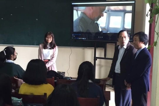 Vừa đi học 1 hôm, học sinh Thừa Thiên-Huế đã nhận thông báo nghỉ hết tuần