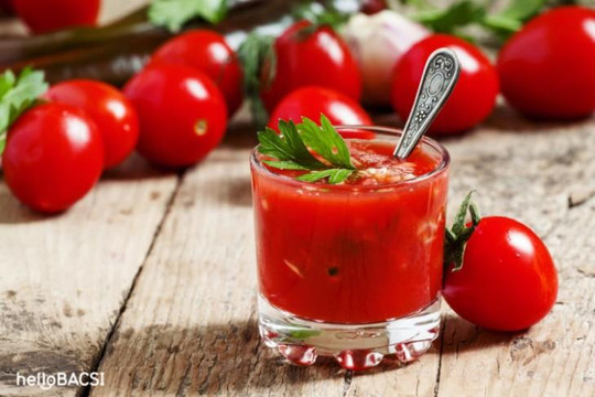 Uống nước ép cà chua lúc nào là tốt cho da nhất?