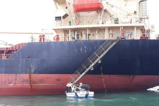 Quảng Bình: Cách ly 10 thuyền viên tàu Pacific Horse về từ cảng Hồng Kông