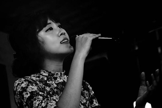 Cô gái hát ‘Ta đã thấy gì trong đêm nay’ của Trịnh Công Sơn gây sốt 