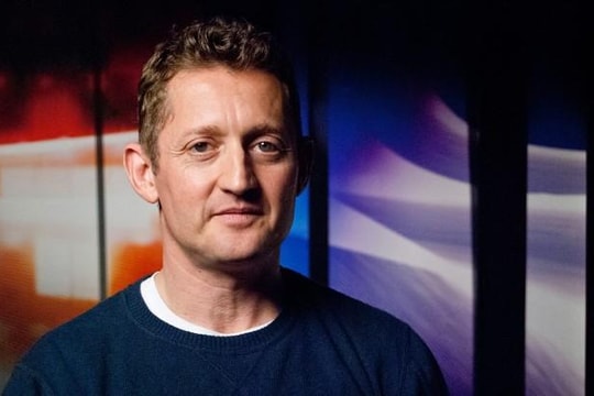 Alex Winter: nỗi đau xâm hại tình dục, sự ngao ngán danh vọng và một giấc mơ nghệ thuật 