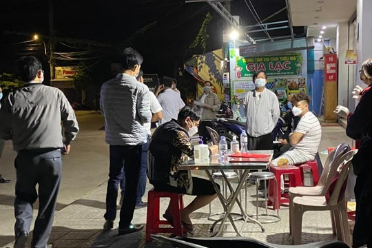 Thừa Thiên - Huế: Chặn xe chở nhóm người Trung Quốc không hộ chiếu