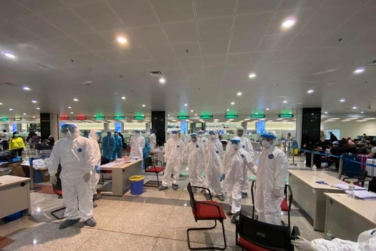 Bộ Y tế kiểm tra công tác phòng, chống dịch COVID-19 tại sân bay Nội Bài