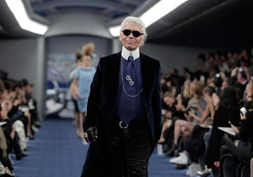 NTK Karl Lagerfeld:  Ông hoàng thời trang bí ẩn và cô độc