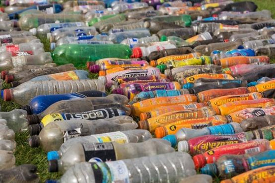 90% các loại nước đóng chai nhựa nguy hại cho sức khỏe
