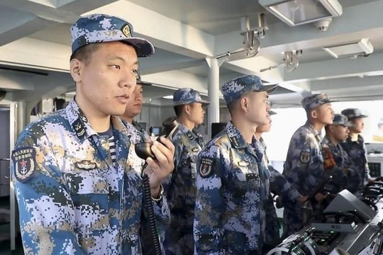 Quân đội Trung Quốc đồn trú ở Hồng Kông tập trận bắn đạn thật trên Biển Đông