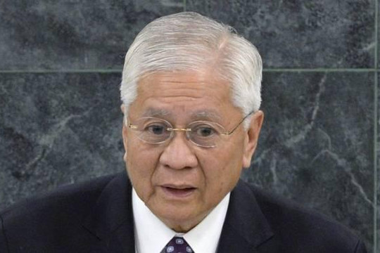 Cựu Ngoại trưởng Philippines kêu gọi Manila cần cứng rắn với Trung Quốc