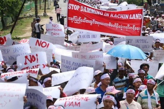 Người dân Myanmar đóng góp tiền để hủy dự án đập của Trung Quốc