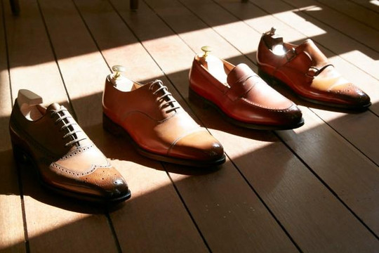 Chuyên gia hướng dẫn 6 bước chăm sóc giày da nam luôn sáng bóng như mới