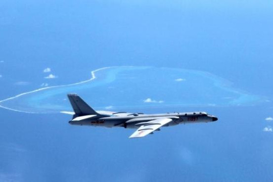 CNN phân tích việc Trung Quốc đưa máy bay ném bom hạt nhân ra đảo ở Biển Đông