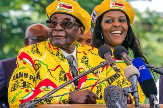 Nước cờ sai lầm khiến Tổng thống Zimbabwe phải trả giá